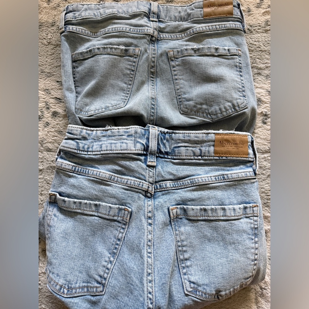 Abercrombie Kids Wide Leg Jeans - Picture 2 of 3